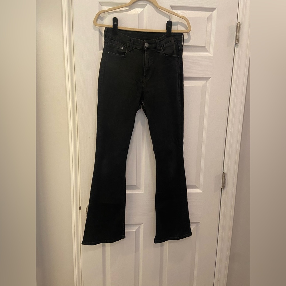 Forever 21 Black Flare Jeans Size 28